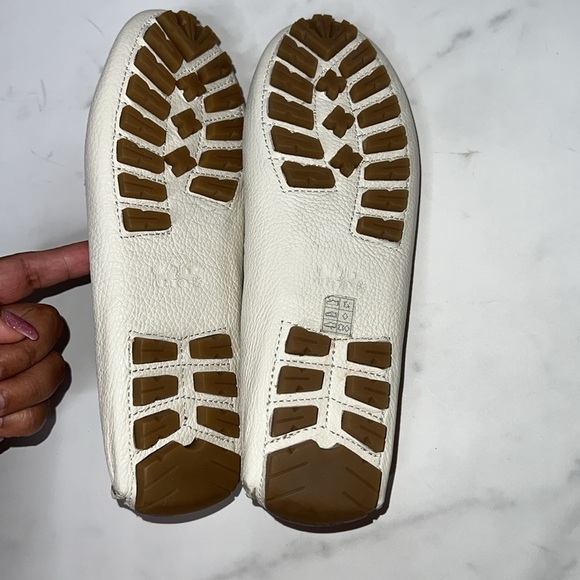 COACH Amber Pebble Grain Leather Chalk White Loafer Size 6B - Picture 9 of 13